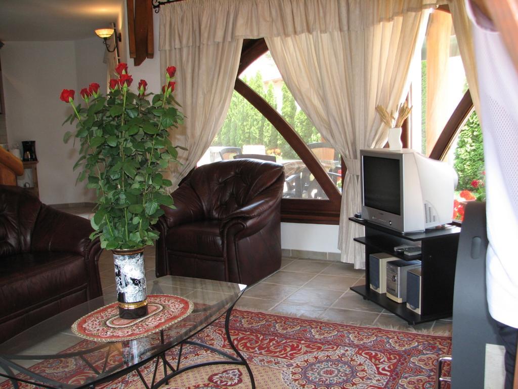 Hajdu Apartman 1. Hajduszoboszlo Room photo